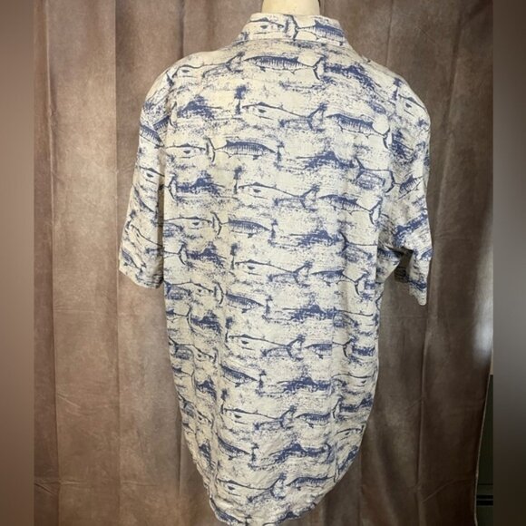 Nautica Classic Fit Blue Ocean Fish Short Sleeve Button Down Shirt- Size XL - Picture 2 of 10